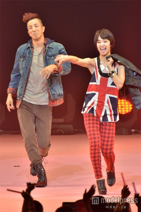 2700・ツネ、剛力彩芽