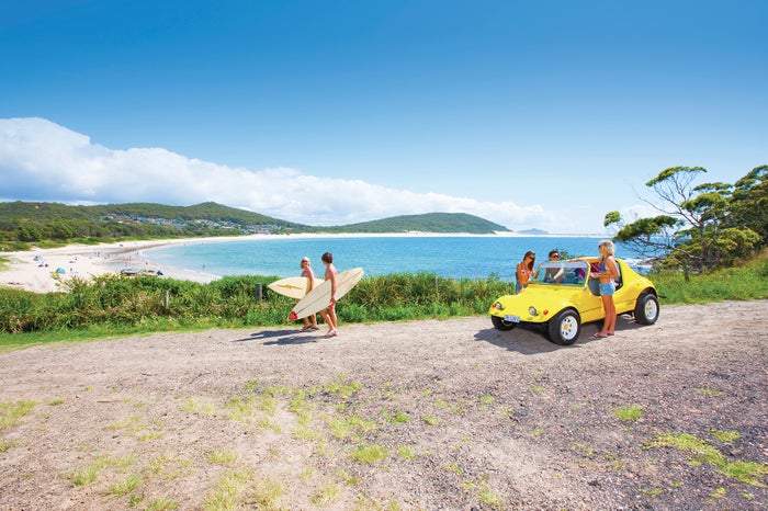 ポートスティーブンスに来たら是非サーフィンを体験してみて/Destination Port Stephens