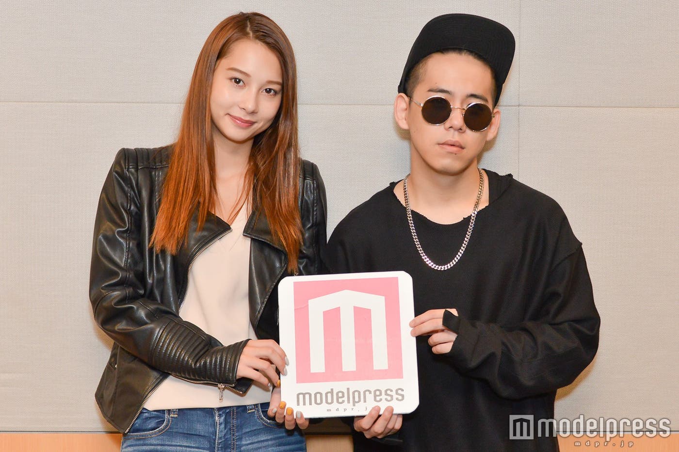 (左から)Niki、清水翔太(C)モデルプレス