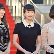 本田翼 しっとり着物姿でレッドカーペットに登場 ばっさースマイル に観客釘付け モデルプレス 本田翼 しっとり着物姿でレッドカーペットに登場 ばっさースマイル に観客釘付け モデルプレス