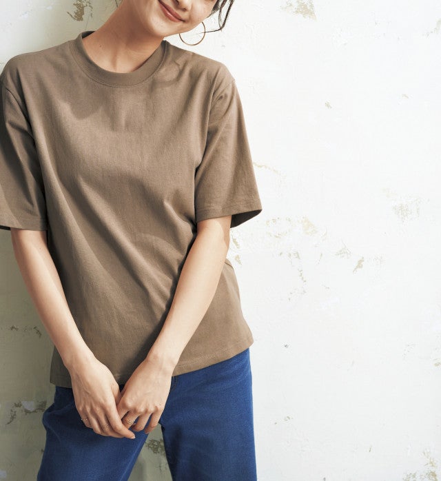【548~1078円】着回し力抜群…!オンオフ使える超万能「無地Tシャツ」3選