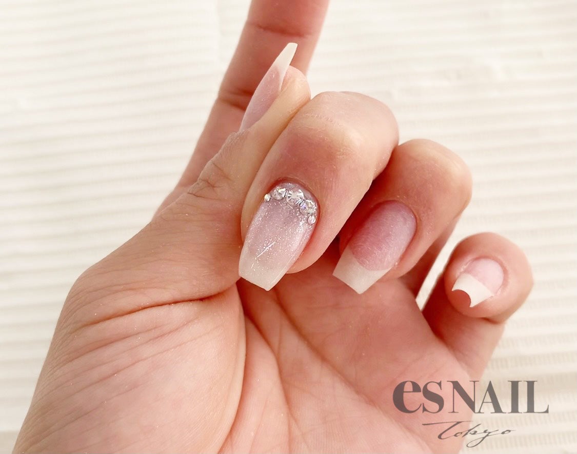 セルフで簡単にできる“ウィンターネイル”（画像提供：esNAIL）