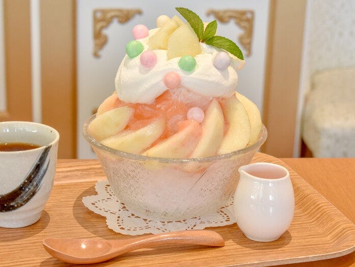 山梨県産ももかき氷2000円も「レ