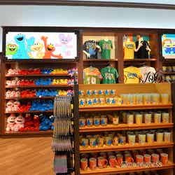 Hollywood Specialty Store(C)モデルプレス