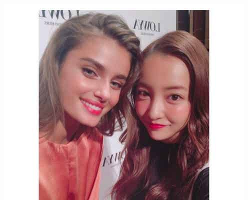 板野友美「生きてる間に会えると思ってなかった」テイラー・ヒルとの2ショットで感動つづる