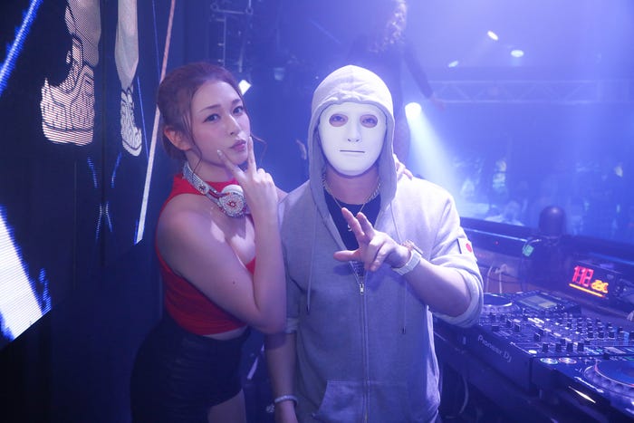 橘メアリー、ラファエル(提供写真)