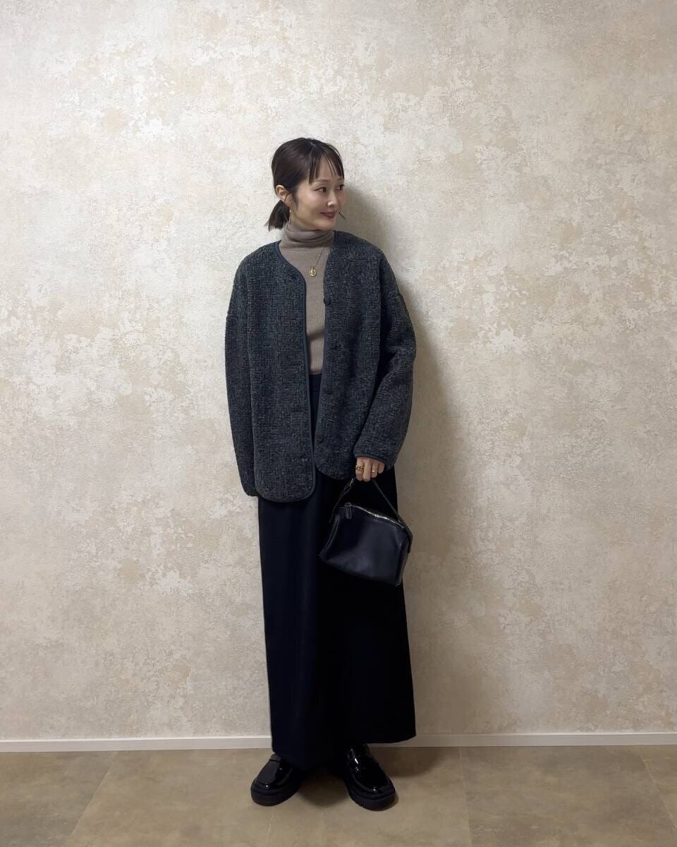 ユニクロボアフリースリラックスカーディガン ユニクロボアフリースリラックスカーディガンとタイトスカートコーデ