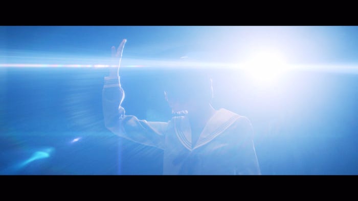 平手友梨奈「角を曲がる」MVより(提供画像)