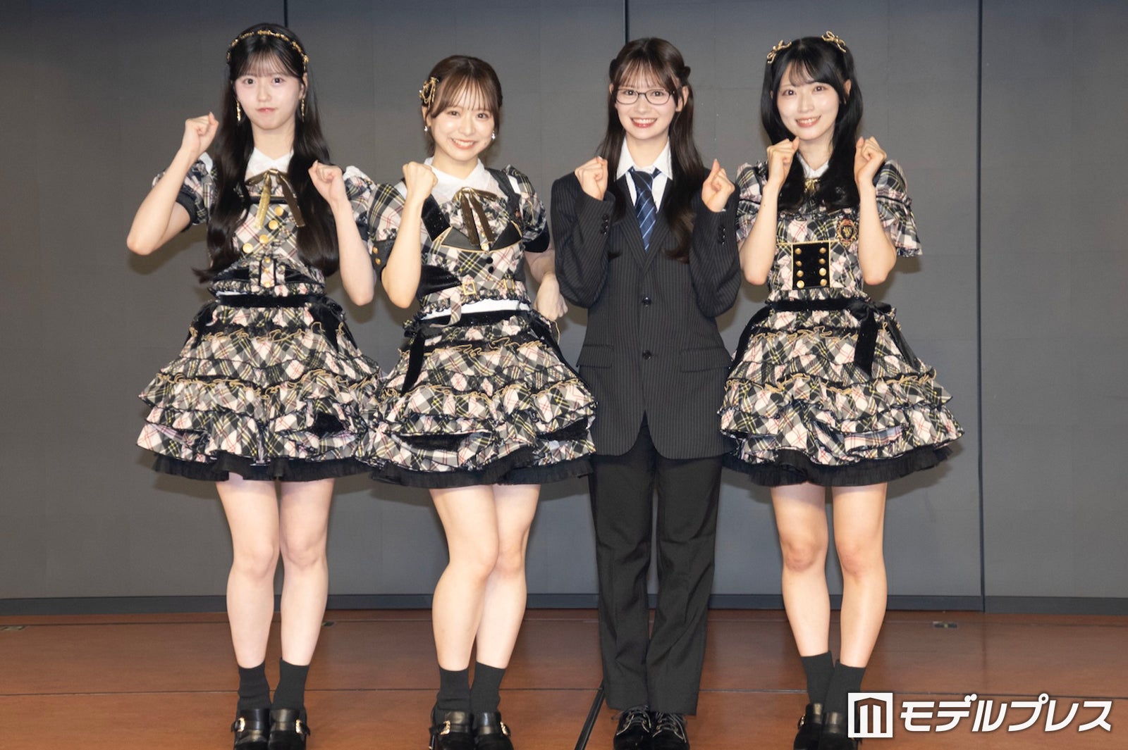 八木愛月、倉野尾成美、伊藤百花、佐藤綺星（C）モデルプレス