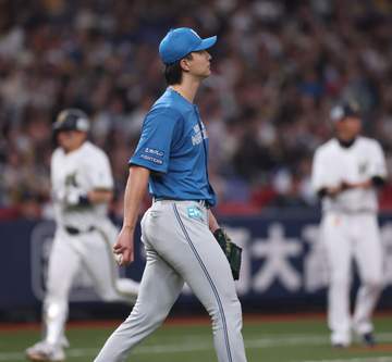 日本ハム痛恨逆転負けで今季最多タイ借金4 レイエス2点適時二塁打で一時勝ち越しも 先発達が森友に逆転2ラン被弾
