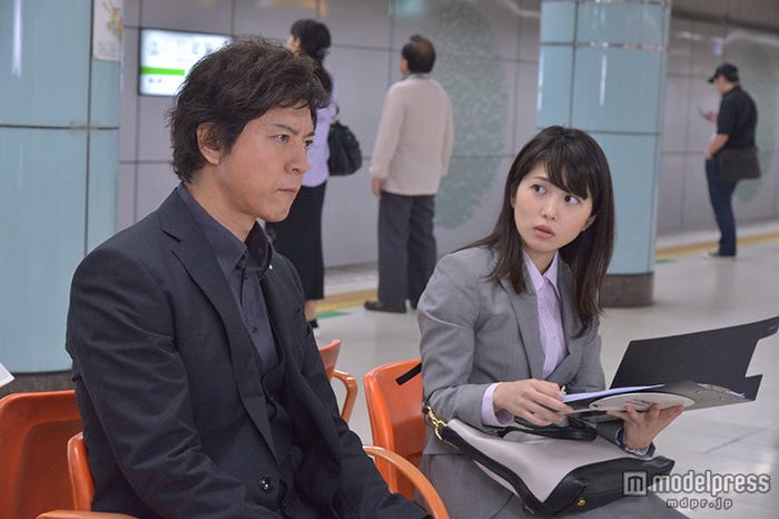 上川隆也と志田未来(C)テレビ朝日