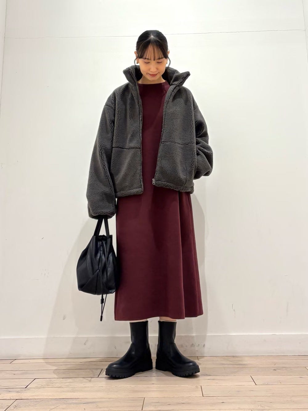 赤みのあるカラーがコーデのポイントに 出典:WEAR