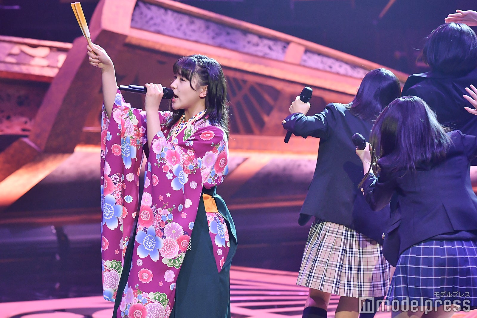 BEYOOOOONDS （C）モデルプレス