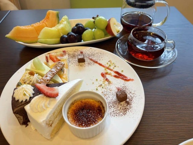 旬のフルーツ＆スイーツがおかわり自由♡