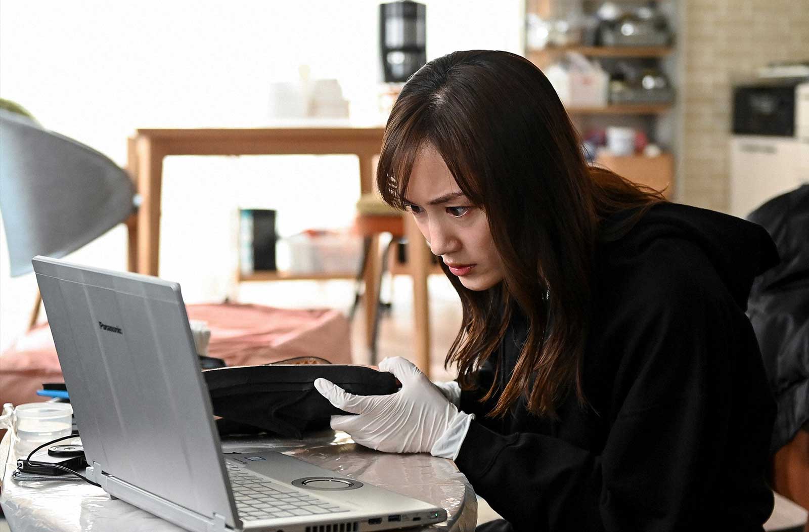 綾瀬はるか「天国と地獄 ～サイコな2人～」第8話より（C）TBS