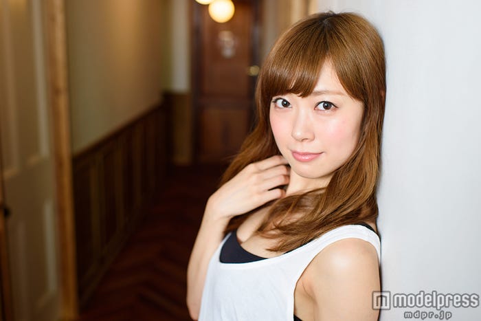 バストへの本音とお気に入り“透け”ランジェリー 女子のからだ対談(C)モデルプレス