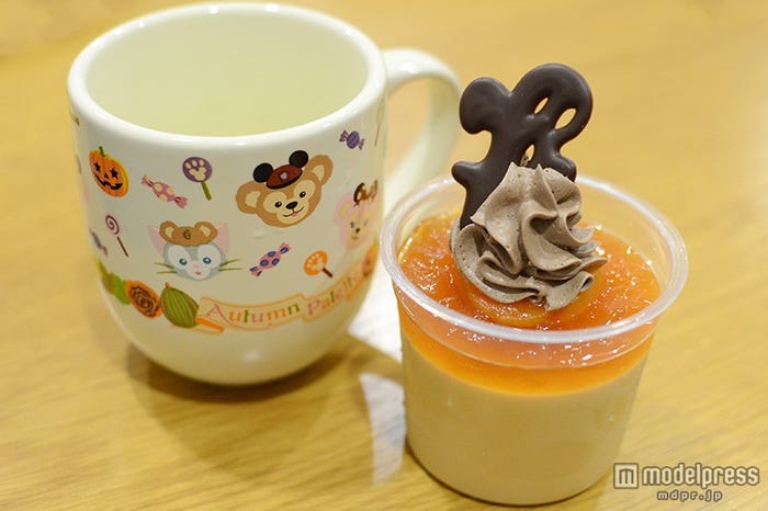 キャラメルのムース&アプリコットゼリー、スーベニアカップ付き