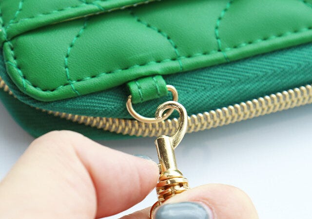 ムック本　ムック　付録　人気　おすすめ　オススメ　宝島社　宝島　レビュー　便利　優秀　当たり　最高　2023　Utao：　ウタオ　長財布　多機能長財布　財布　お財布　取り外し