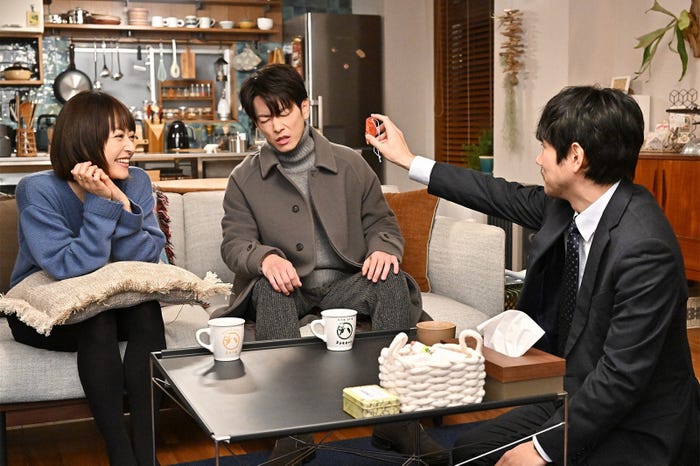 井上真央、佐藤健、松山ケンイチ/ 「100万回 言えばよかった」第8話より(C)TBS