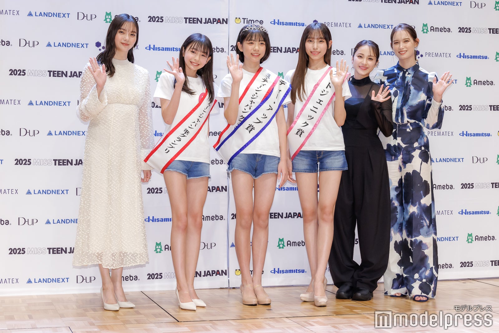 新川優愛、デービス瑛恋さん、増田有沙さん、合田愛咲さん、平祐奈、トラウデン直美（C）モデルプレス