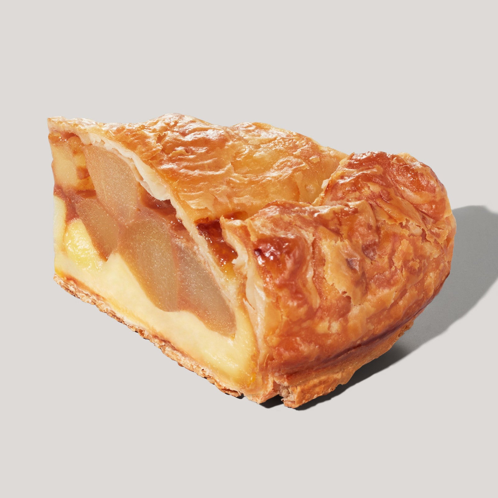 青森県産２種のりんご カスタードアップルパイ¥600（提供写真）