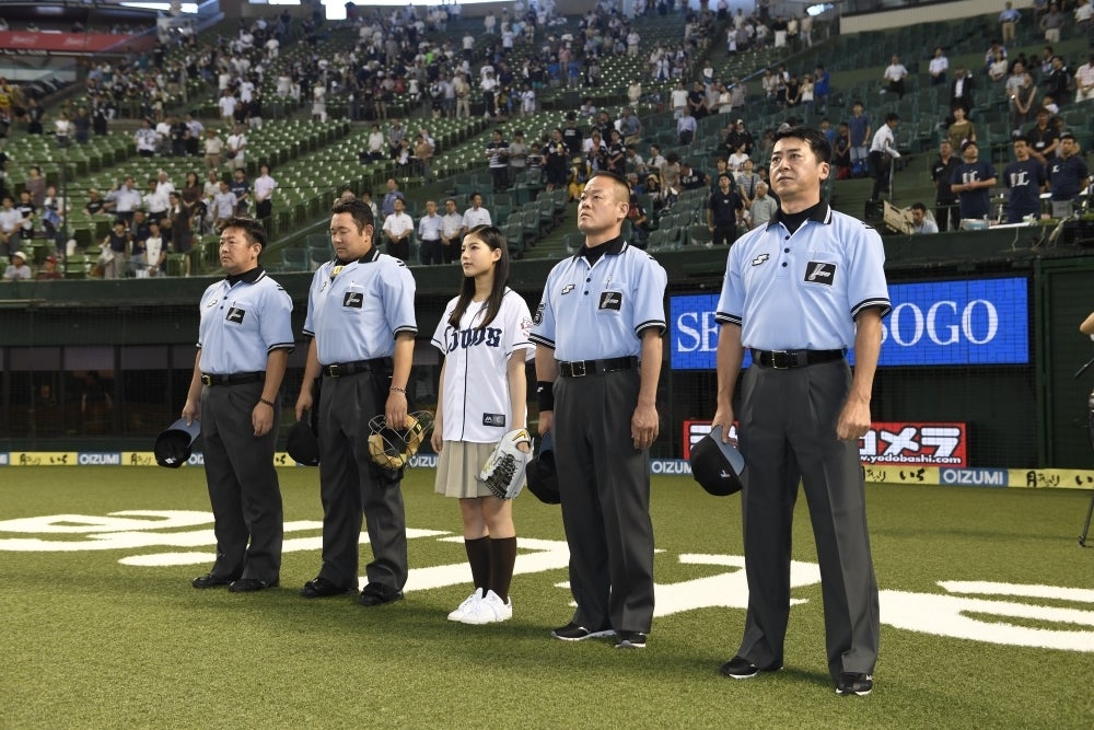 始球式の様子（提供写真）