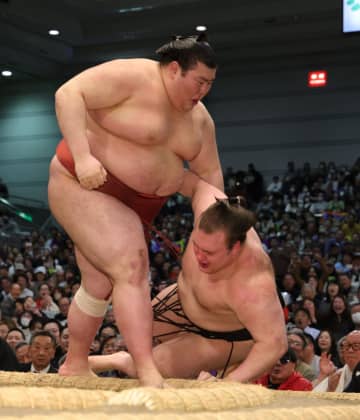 熱海富士が安青錦に雪辱星！「動画も何回も見た」先場所V決定戦で敗れた首投げにも対応 充実笑み「どうきても大丈夫なように」