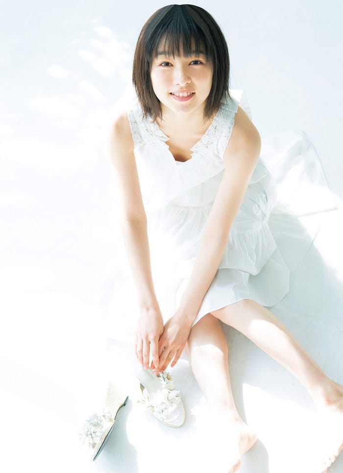 桜井日奈子(C)Takeo Dec./集英社