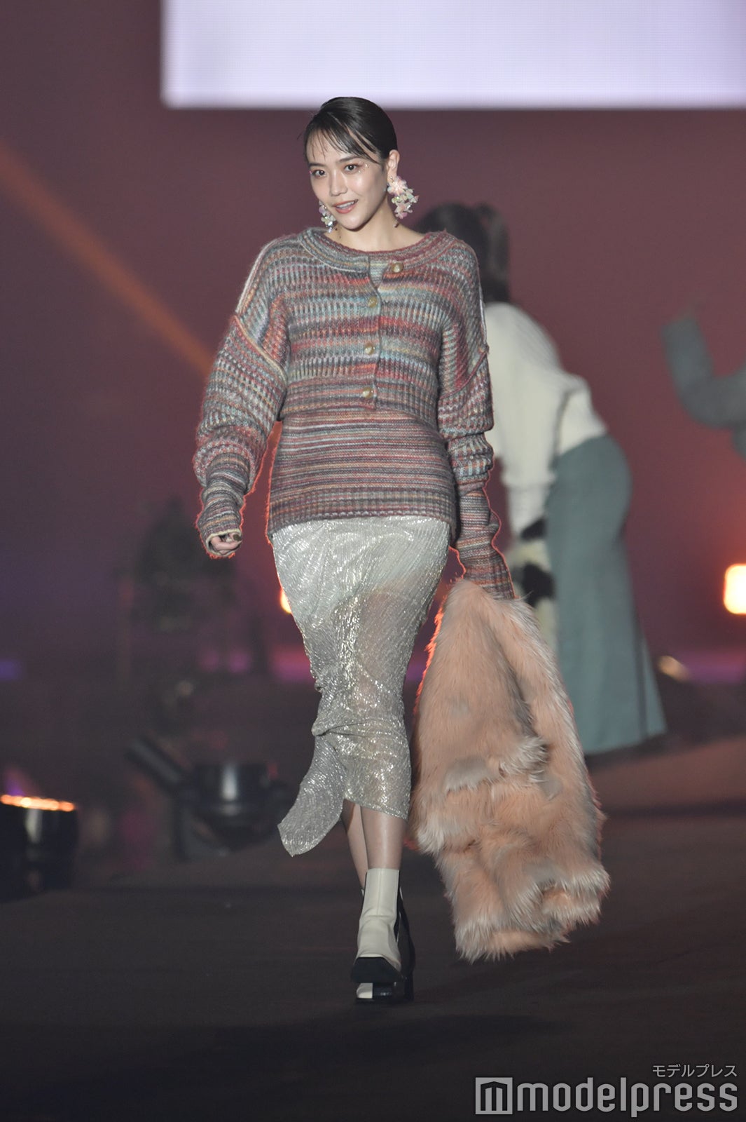 （C）モデルプレス