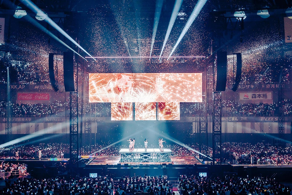 TWICE／撮影：田中聖太郎写真事務所