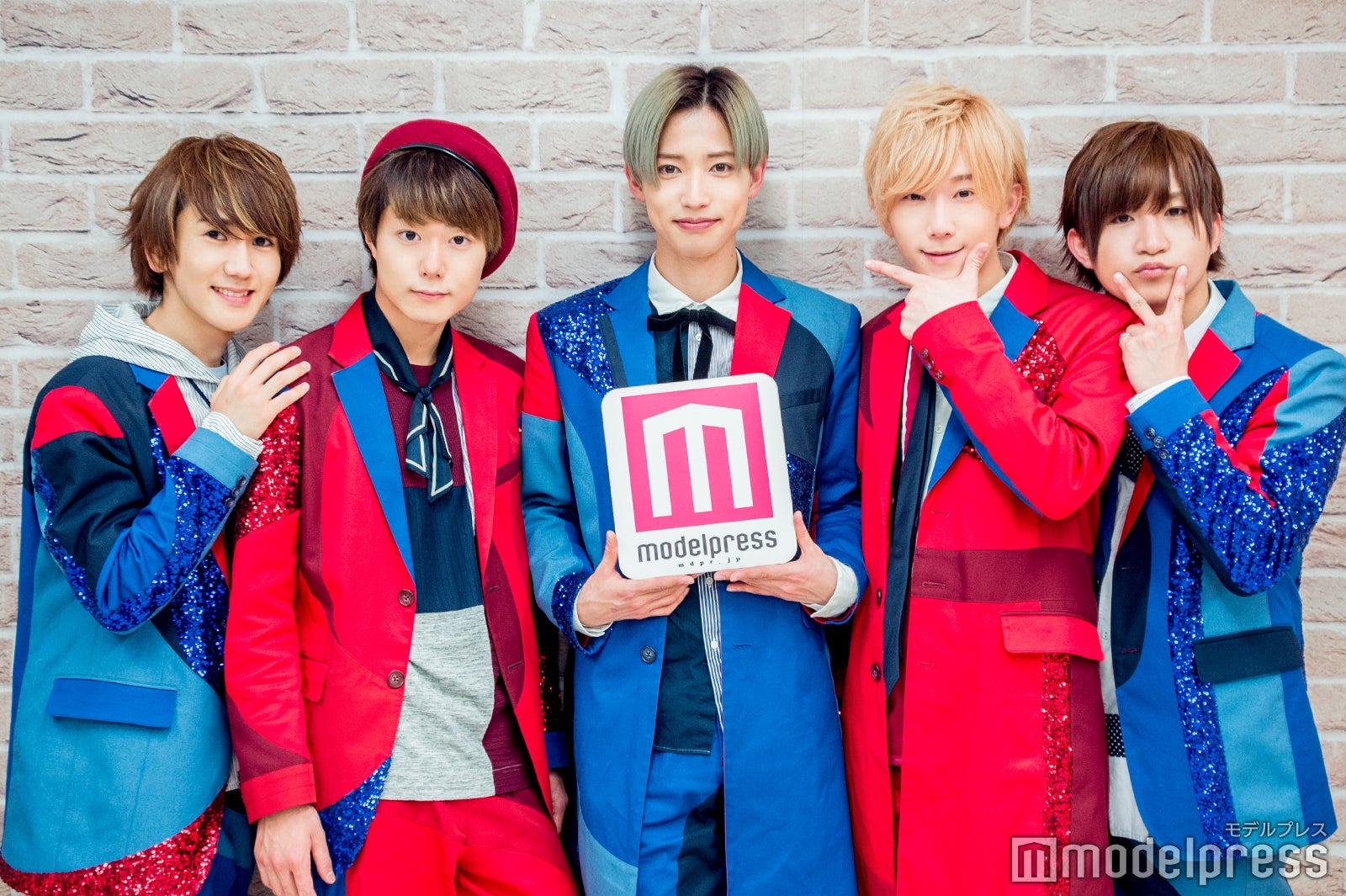 （左から）末吉9太郎、優、TAKA、春斗、綾介（C）モデルプレス