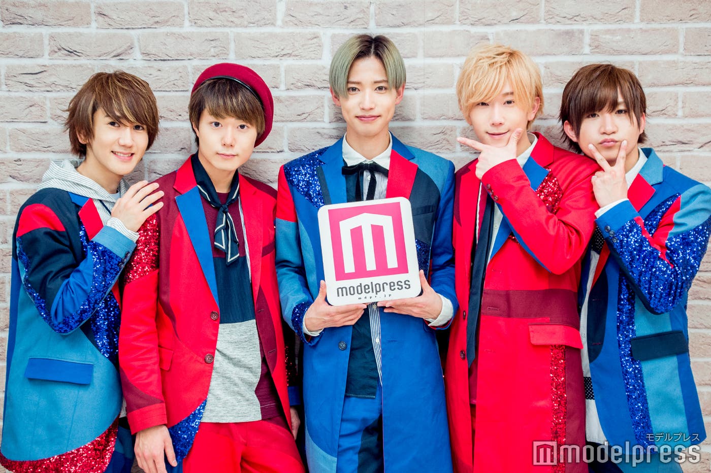 (左から)末吉9太郎、優、TAKA、春斗、綾介(C)モデルプレス