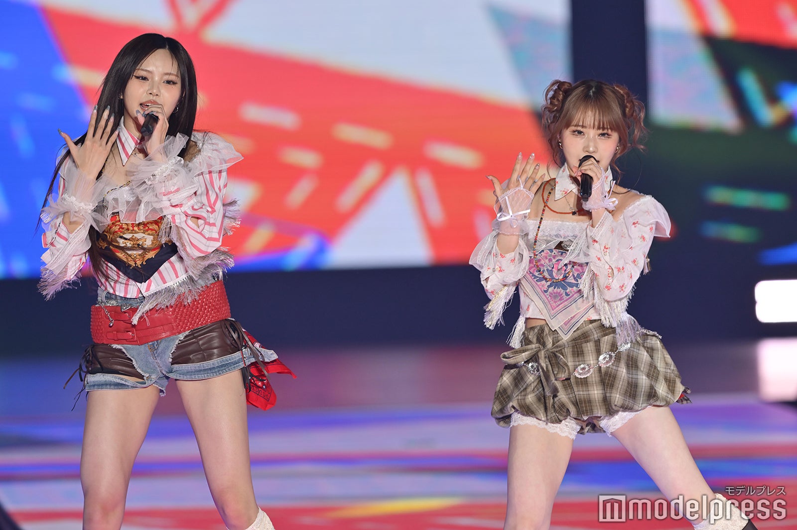 （C）モデルプレス