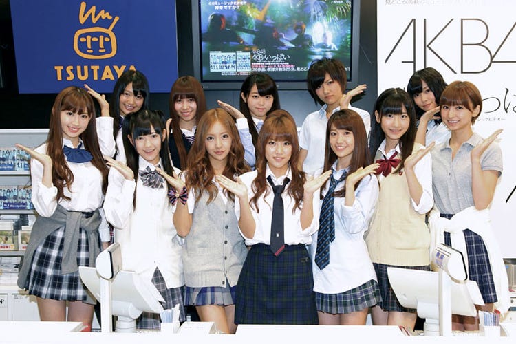 画像1/15) AKB48、渋谷TSUTAYAを完全ジャック！特大パネルにサイン 