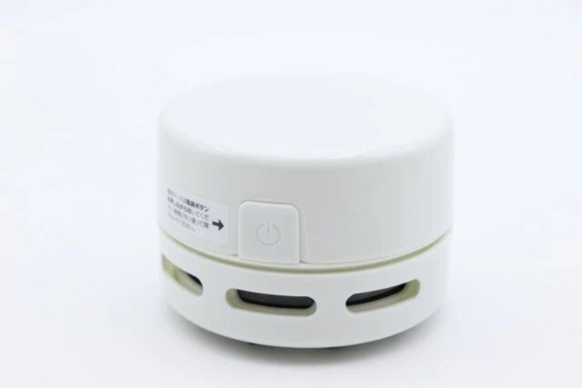 ダイソー　乾電池式卓上クリーナー