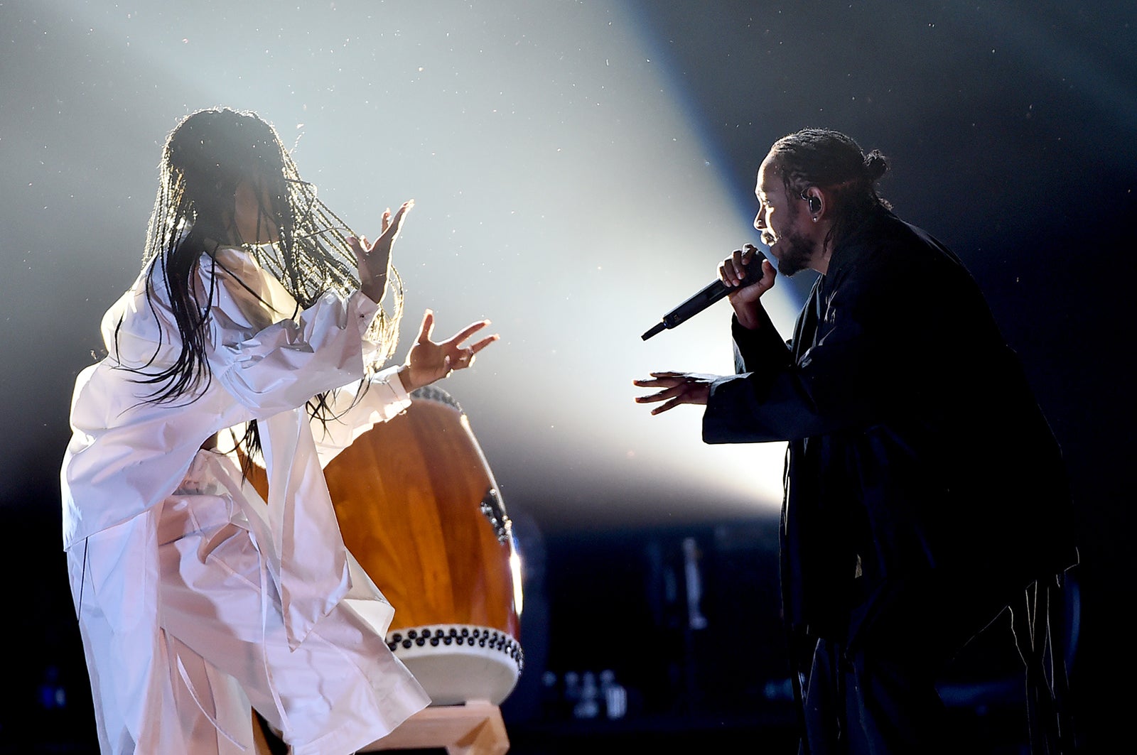 ケンドリック・ラマー「第60回グラミー賞」続々受賞 オープニングでは和太鼓とコラボ