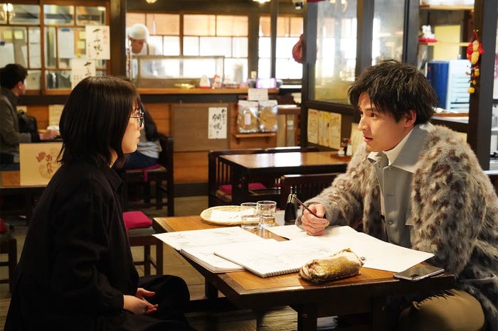 浜辺美波、岡田健史「ウチの娘は、彼氏が出来ない!!」第5話より(C)日本テレビ