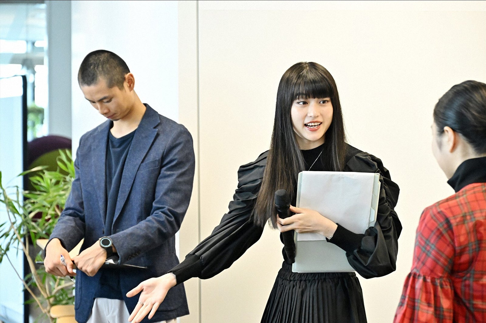 葵揚、菊池日菜子
「１８／４０～ふたりなら夢も恋も～」第9話より（C）TBS