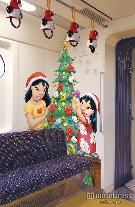 冬の「スティッチ・エンカウンター・ライナー」(C)Disney