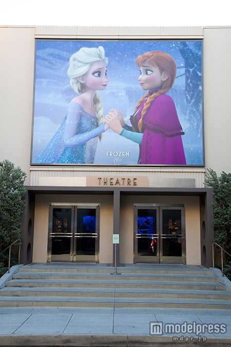 「アナと雪の女王」の看板／撮影：Kaori Suzuki
