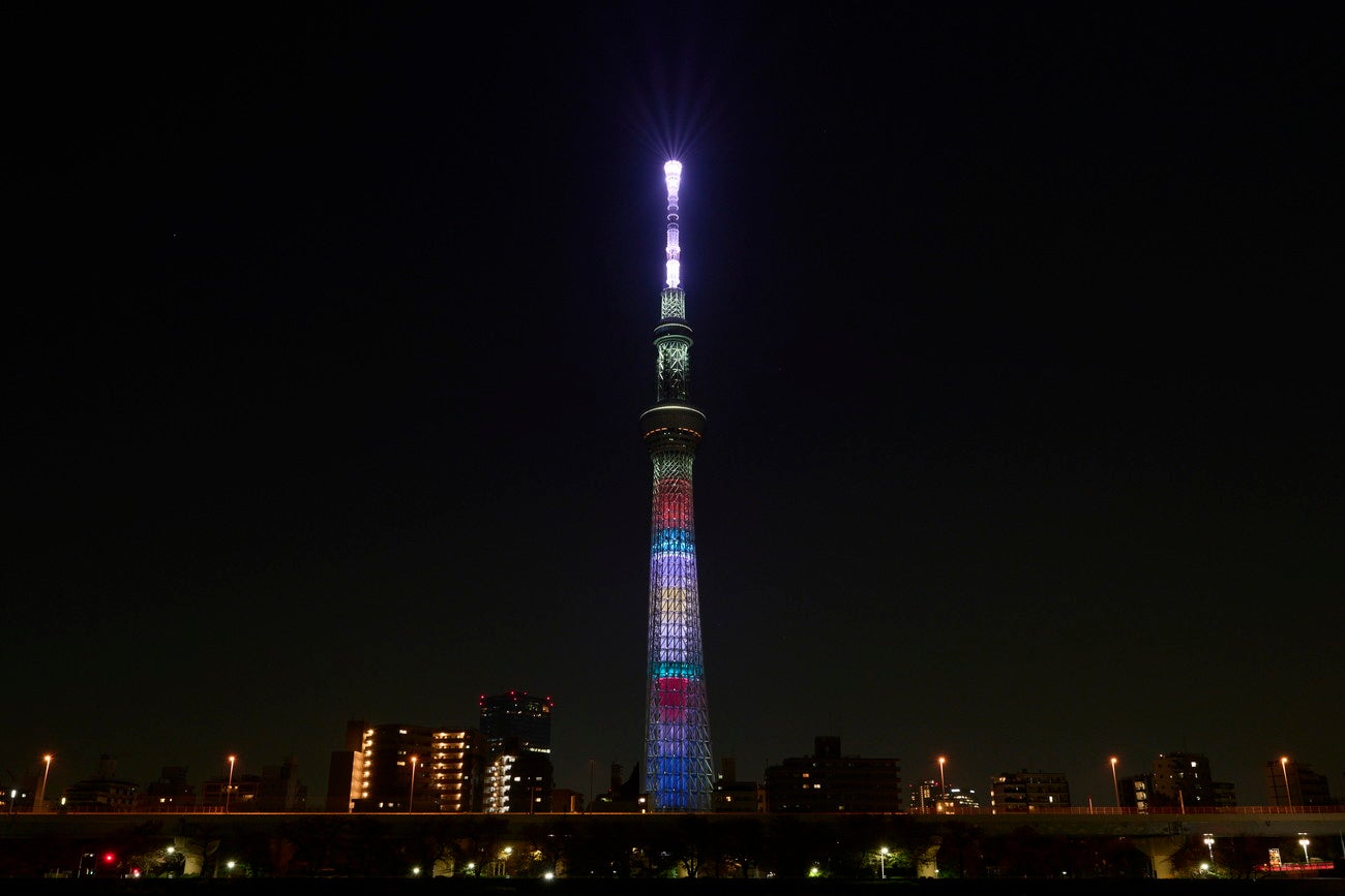 東京スカイツリー Niziu特別ライティング初点灯 9色のメンバーカラーに 女子旅プレス 東京スカイツリー Niziu特別ライティング初点灯 9色のメンバーカラーに 女子旅プレス