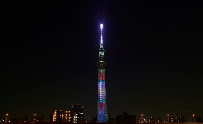 東京スカイツリー Niziu特別ライティング初点灯 9色のメンバーカラーに 女子旅プレス 東京スカイツリー Niziu特別ライティング初点灯 9色のメンバーカラーに 女子旅プレス