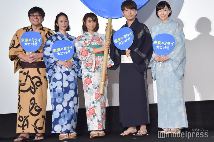浴衣姿で登場/細田守監督、黒木華、上白石萌歌、星野源、麻生久美子(C)モデルプレス