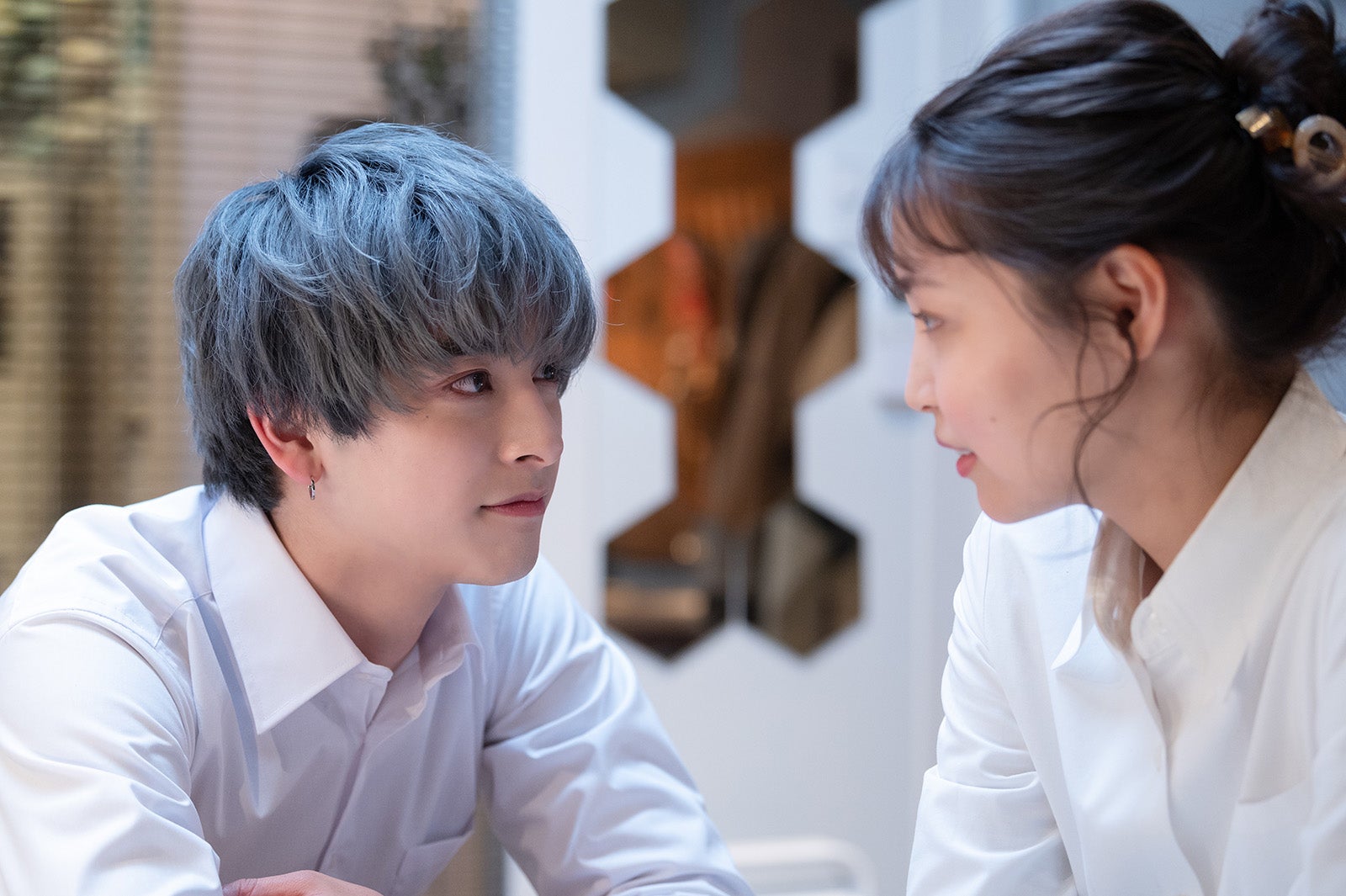 新原泰佑、久保乃々花「私が獣になった夜～好きになっちゃいけない～」第2話（C）AbemaTV, Inc.