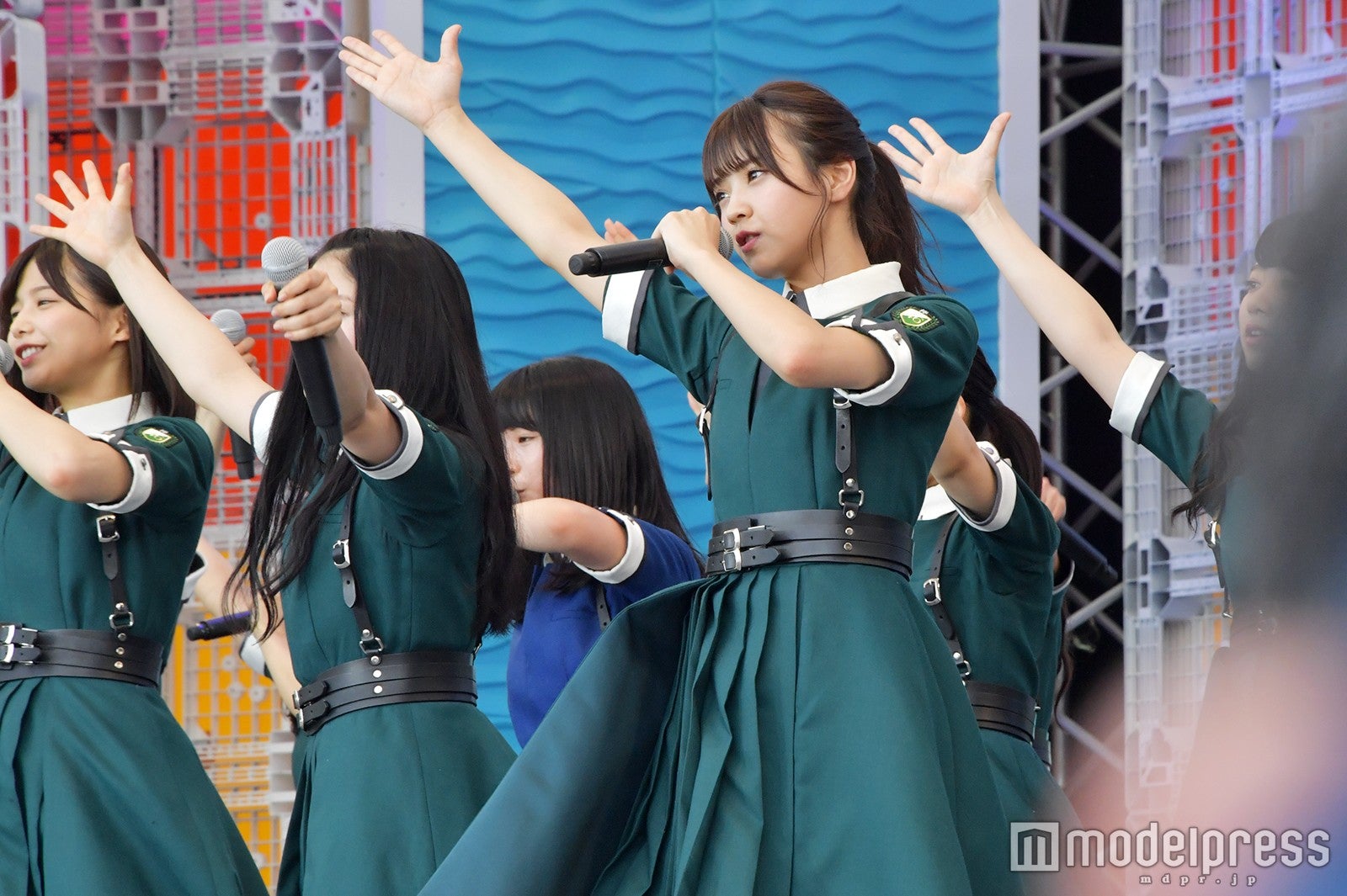 渡邉理佐、鈴本美愉、小林由依（C）モデルプレス