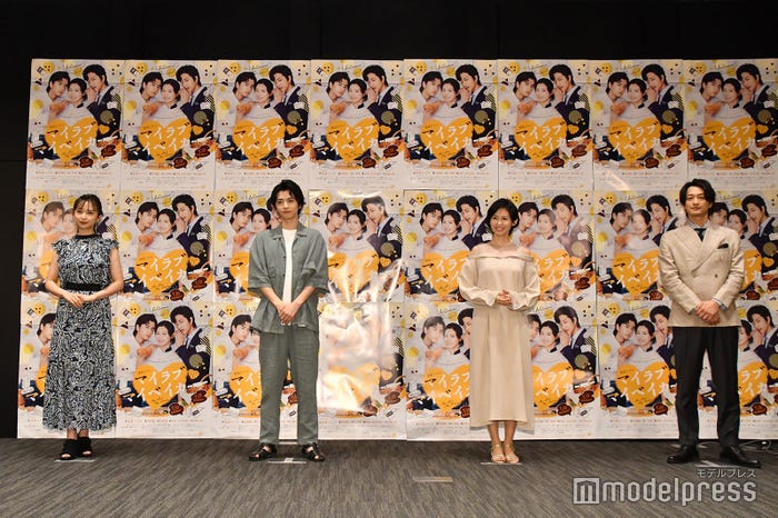 (左から)小宮有紗、飯島寛騎、本仮屋ユイカ、竹財輝之助(C)モデルプレス