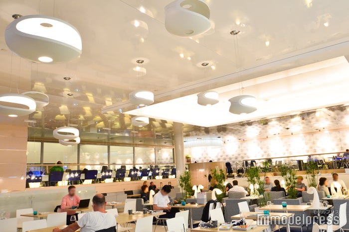 ヴァンター空港のラウンジ （C）ビューティーガール