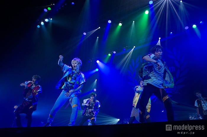 超特急3周年記念ライブの様子