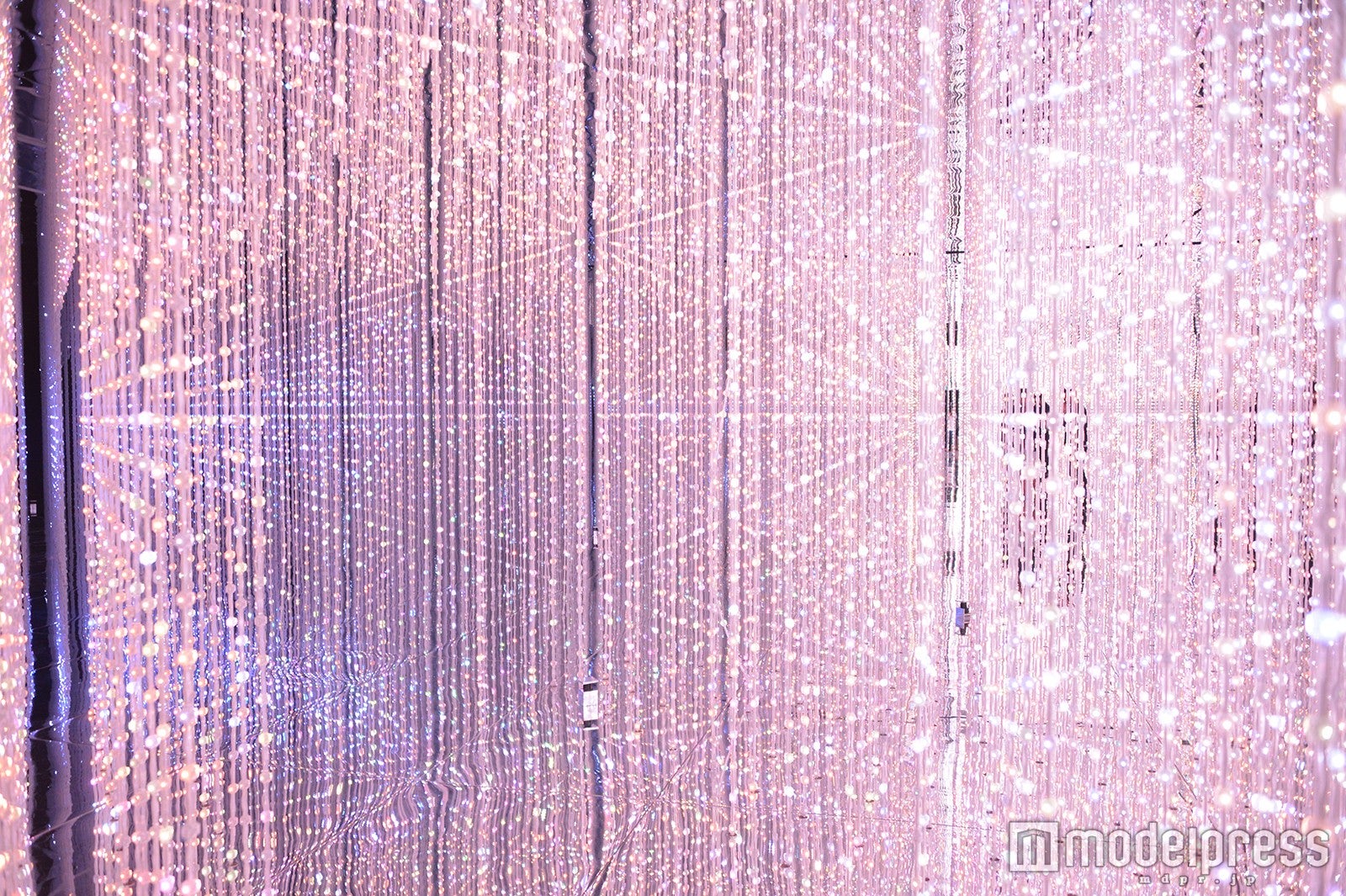 DMM.プラネッツ Art by team Lab（C）モデルプレス