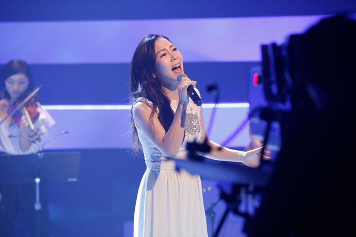 露崎春女/音楽番組「LOVE or NOT♪」より(提供画像)